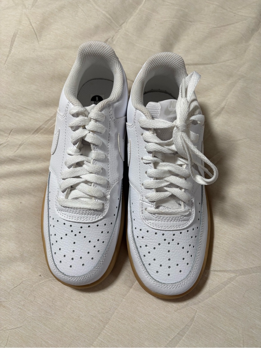 Nike White Leather Low-Top Sneakers with Gum Sole - Picture 3 of 7